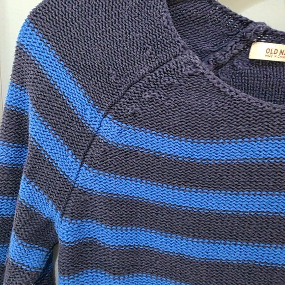 Old Navy Striped Sweater – Women’s Small Blue & Navy Long Sleeve Pullover - Picture 3 of 10